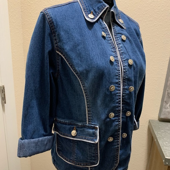 Jacket - Picture 2 of 4